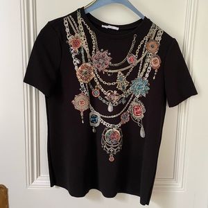 Zara necklace graphic tee